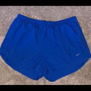 Nike dri-fit women’s running short plus size